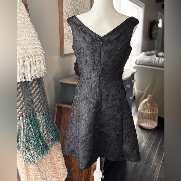 Kate Spade New York "Dashing Beauty" Metallic Jacquard Dress - Picture 17 of 17